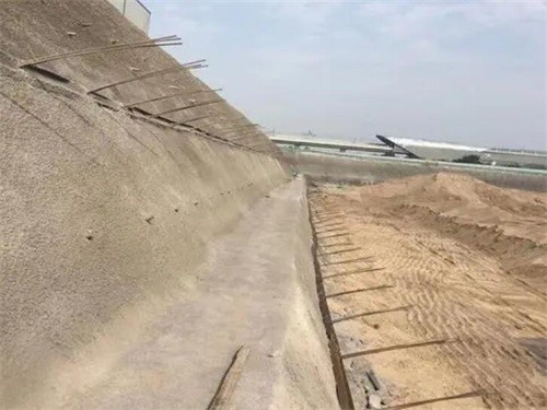 达拉特河道边坡加固